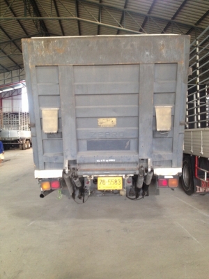 ขายลิฟต์ติดท้ายรถ6ล้อใหญ่4กระบอกยี่ห้อ ZEPRO รองรับ1.5ตันสบายๆสภาพใช้งานได้ปกติครับราคา50,000บาทสนใจติดต่อ089-9192600 ธนพล