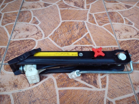 แม่แรงติดรถ BMW E46 แม่แรงติดรถ BMW E46