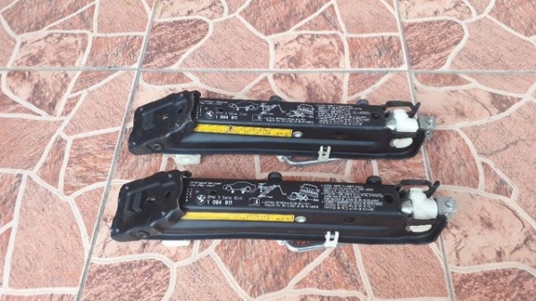 แม่แรงติดรถ BMW E46 แม่แรงติดรถ BMW E46