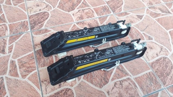 แม่แรงติดรถ BMW E46 แม่แรงติดรถ BMW E46