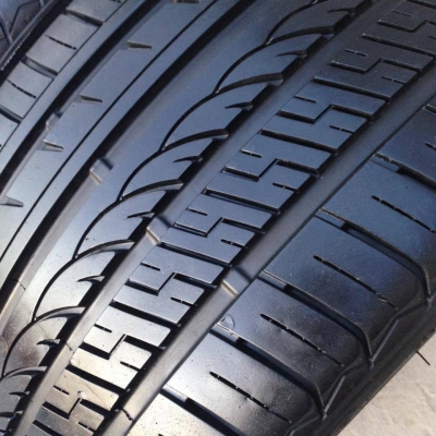 ยาง Fullrun 245 - 35 - 19 ปี 12 คู่ 1500 สภาพสวยๆไม่บวมดอกยางเหลือเยอะวิ่งใด้อีกนานราคาถูกๆ