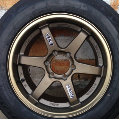 แม็ก te 37 ขอบ 18 ก้านตรง กว้าง 9.5-10.5 งานปั๊มครบ ใส่ใด้ 7 วัน แถมยางเอาไปวิ่งเล่นๆค่ะในราคาถูกกว่าซื้อร้าน