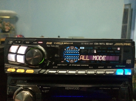 Alpine CDA-7877J 4V รุ่นใหญ่ CD-RW ปรีเอ้า3ชุด กล่องไฟ4V ปรับระดับหน้าจอได้ คุมกล่องCD Made in Japan สภาพสวย มือ2 ญี่ปุ่น