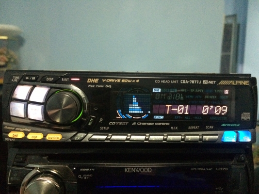 Alpine CDA-7877J 4V รุ่นใหญ่ CD-RW ปรีเอ้า3ชุด กล่องไฟ4V ปรับระดับหน้าจอได้ คุมกล่องCD Made in Japan สภาพสวย มือ2 ญี่ปุ่น