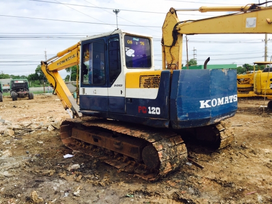 ขายรถแบคโฮ  KOMATSU  pc 120-5  รถสวยพร้อมใช้ราคาถูก 690,000 090-772-3710  090-772-3708