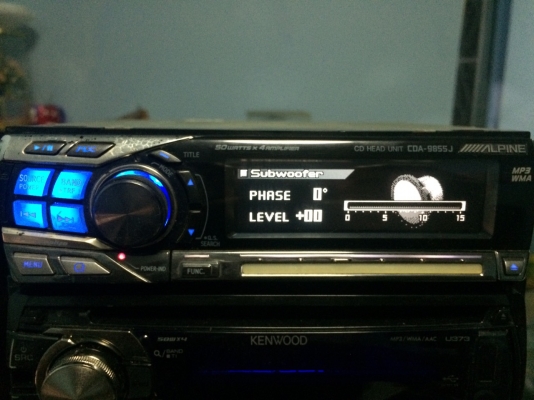 Alpine CDA-9855J 24Bit 4V รุ่นใหญ่ MP3 CD ปรีเอ้า3ชุด HDD1ชุด CROSSOVERในตัว กราฟฟิกหน้า ปุ่มเลื่อนสัมผัส กล่องไฟ4V มือ2 ญี่ปุ่น