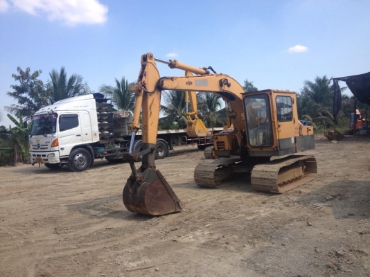 FROM JAPAN รถขุด HYD. EXCAVATOR KOMATSU 10-HQ-1 (เทียบเท่า PC60-1) ราคาเพียง 285,000 บาท สนใจรีบติดต่อ 0819337688