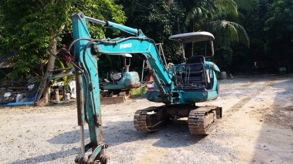 ขายรถขุดเล็ก แมคโครเล็ก pc30-7 สภาพสวยพร้อมใช้ เดิมๆเลย