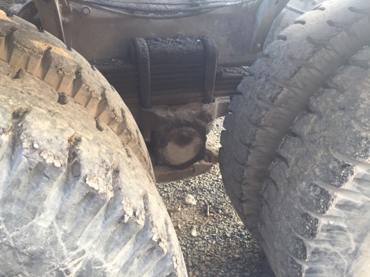 หัวลากโปรเฟีย 3 ปัด 395,000 บาท เครื่อง EF350-8สูบ 330 แรง 2 เพลา หัวบาง ยางดี คัสชีสวย เอกสารเล่มทะเบียน 090-772-3710 090-772-3708