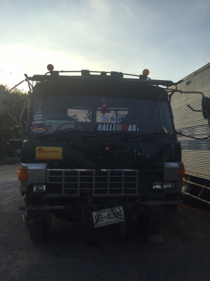 หัวลากโปรเฟีย 3 ปัด 395,000 บาท เครื่อง EF350-8สูบ 330 แรง 2 เพลา หัวบาง ยางดี คัสชีสวย เอกสารเล่มทะเบียน 090-772-3710 090-772-3708