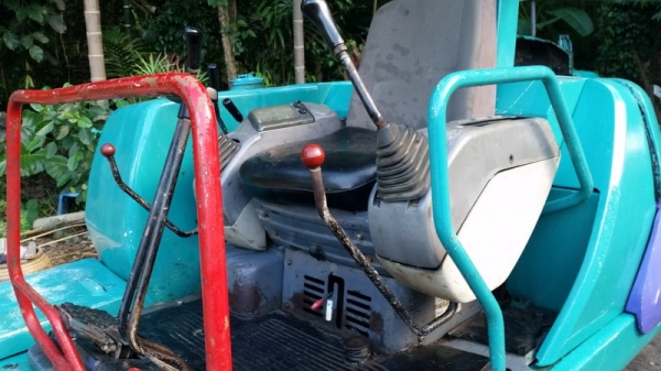 ขายรถขุดเล็ก แมคโครเล็กkomatsu pc30-7 สภาพสวยพร้อมใช้ เดิมๆเลย ขายรถขุดเล็ก แมคโครเล็กkomatsu pc30-7 สภาพสวยพร้อมใช้ เดิมๆเลย