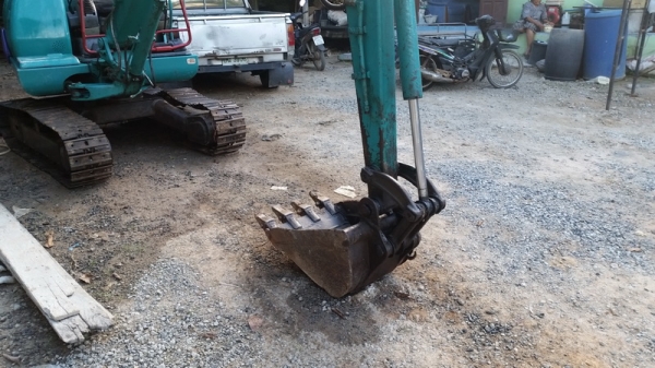 ขายรถขุดเล็ก แมคโครเล็กkomatsu pc30-7 สภาพสวยพร้อมใช้ เดิมๆเลย ขายรถขุดเล็ก แมคโครเล็กkomatsu pc30-7 สภาพสวยพร้อมใช้ เดิมๆเลย