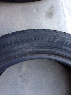 ยาง Firenza 215 - 50 -17 ปี 11 คู่ 1300 สภาพสวยๆไม่บวมดอกยางเหลือเยอะวิ่งใด้อีกนานราคาถูกๆ ยาง Firenza 215 - 50 -17 ปี 11 คู่ 1300 สภาพสวยๆไม่บวมดอกยางเหลือเยอะวิ่งใด้อีกนานราคาถูกๆ