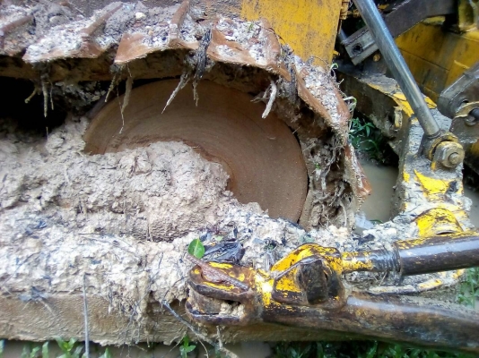 ขายรถแทรคเตอร์ KOMATSU D50A-15 ห้องเลี้ยวแห้ง ราคา 350000