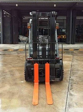 จำหน่ายรถ Forklift Toyota 3 ตัน ดีเซล 8FD30 (ญี่ปุ่น) ปี 2008 เสา 4.5 เมตร + Side Shift คุณภาพเยี่ยม
