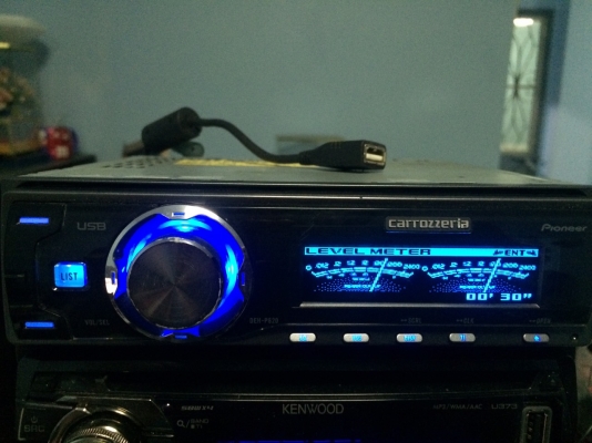 Pioneer DEH-P620 รุ่นใหญ่ USB Ipod MP3-RW CD-RW AUX ปรีเอ้า2ชุด หน้าจดสไลด์ไฟฟ้า กราฟฟิก EQ7แบน คุมกล่องCD มือ2 ญี่ปุ่น