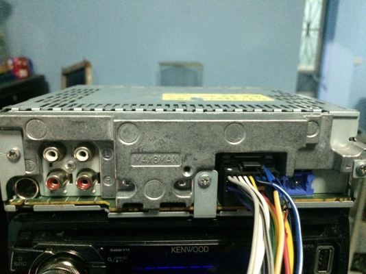 Pioneer DEH-P070 MP3 CD EQ13แบน กราฟฟิกหน้าจอ CROSSOVERในตัว ปรีเอ้า2ชุด คุมกล่องCD มือ2 ญี่ปุ่น