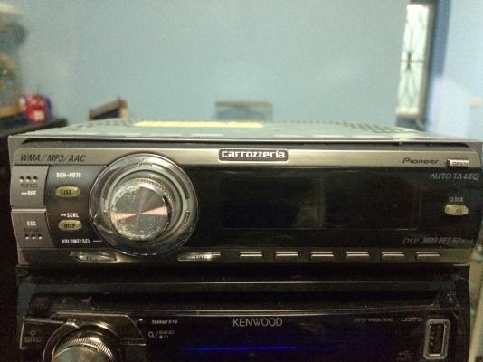 Pioneer DEH-P070 MP3 CD EQ13แบน กราฟฟิกหน้าจอ CROSSOVERในตัว ปรีเอ้า2ชุด คุมกล่องCD มือ2 ญี่ปุ่น