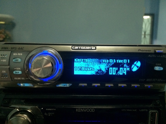Pioneer DEH-P070 MP3 CD EQ13แบน กราฟฟิกหน้าจอ CROSSOVERในตัว ปรีเอ้า2ชุด คุมกล่องCD มือ2 ญี่ปุ่น