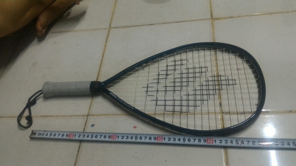 ไม้เทสนิส  EKTELON  คุณภาพสูงเป็นกราไฟท์ อย่างเบาสภาพสวยเหมือนใหม่ รุ่น ARC 2