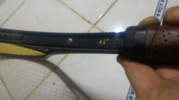 ไม้เทสนิสผู้ใหญ่ระดับแชมป์ SENECA เป็นโครงอลูมีเนียม แข็งแรงน้ำหนักเบาแข็งแรง