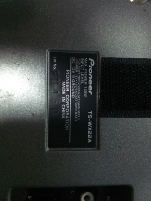 SUB BOXใต้เบาะ Pioneer TS-WX22A มีเพาเวอร์ในตัว 150W คราสD ดอก8นิ้ว เบสแน่นมากๆ มือ2 ญี่ปุ่น