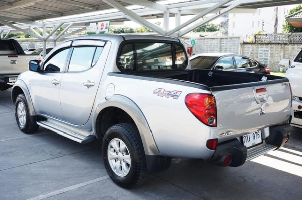 2011 MITSUBISHI TRITON 3.2 GLS DOUBLE CAB LIMITED 4WD 2011 MITSUBISHI TRITON 3.2 GLS DOUBLE CAB LIMITED 4WD