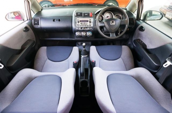 2004 HONDA JAZZ 1.5 E