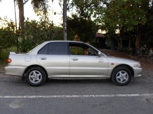 Mitsubishi LANCER CB4 อีคาร์ตัวนอก