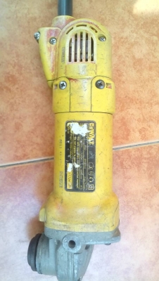 ลูกหมู dewalt 1050w