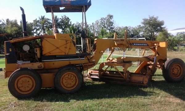 ขายรถ เกรด KOMATSU GD305 A-1 เอวอ่อนสภาพสวยพร้อมไช้เอกสารสัญญาซื้อขาย ขายรถ เกรด KOMATSU GD305 A-1 เอวอ่อนสภาพสวยพร้อมไช้เอกสารสัญญาซื้อขาย