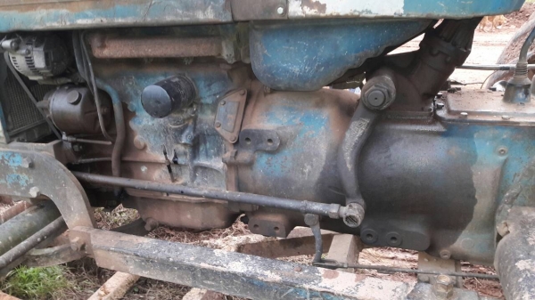 ขายรถไถ FORD 6600 ใบมีดอย่างเดียว ไม่มีเอกสาร ราคา 220000