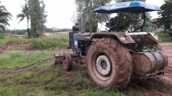 ขายรถไถ FORD 6600 ใบมีดอย่างเดียว ไม่มีเอกสาร ราคา 220000