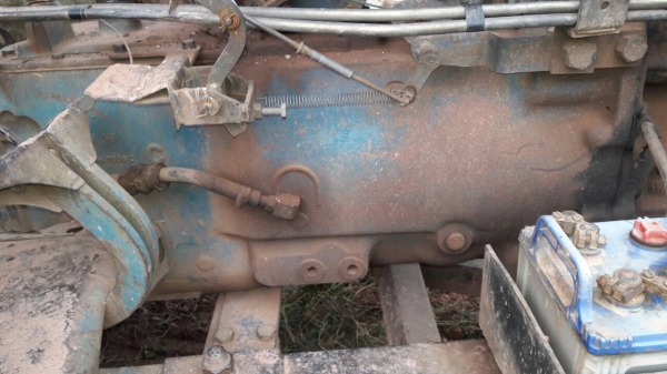 ขายรถไถ FORD 6600 ใบมีดอย่างเดียว ไม่มีเอกสาร ราคา 220000