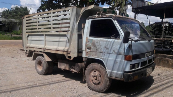 ขายรถบรรทุก 6 ล้อดัมพ์ ISUZU NPR 115 แรงม้ารถประกอบ แอร์พร้อม เกียร์สั้น เฟืองท้าย 145 ราคา 280000