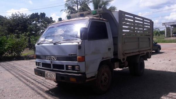 ขายรถบรรทุก 6 ล้อดัมพ์ ISUZU NPR 115 แรงม้ารถประกอบ แอร์พร้อม เกียร์สั้น เฟืองท้าย 145 ราคา 280000