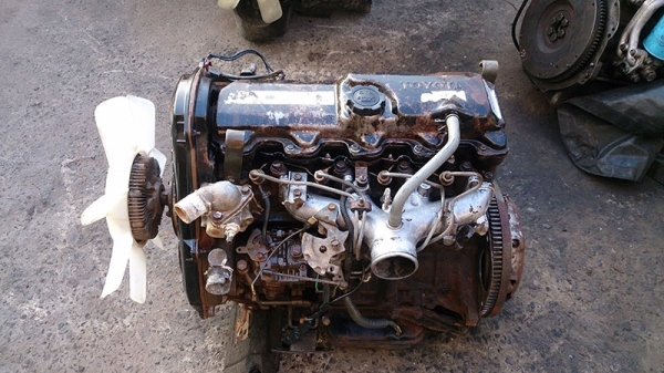 ขายเครื่องยนต์ดีเซล Toyota 2L Mighty