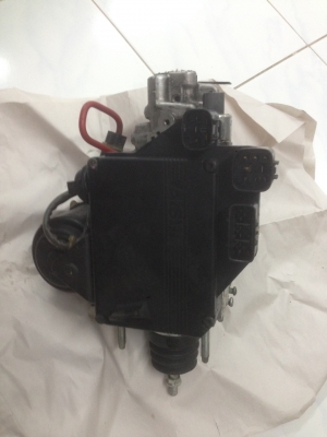 ปั้มเบรกไฟ้ฟ้า toyota landcruser vx100 lexus cygnus lx470