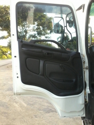 6ล้อHino FC9J Mega500ปี56ยูโร3เครื่อง145แรงกระบะเหล็กยาว5.50เมตร 6ล้อHino FC9J Mega500ปี56ยูโร3เครื่อง145แรงกระบะเหล็กยาว5.50เมตร