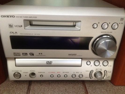 ONKYO DVD MD TUNER AMPLIFIER FR 7GXDV เก่าญี่สภาพสวยใช้ไฟ100V