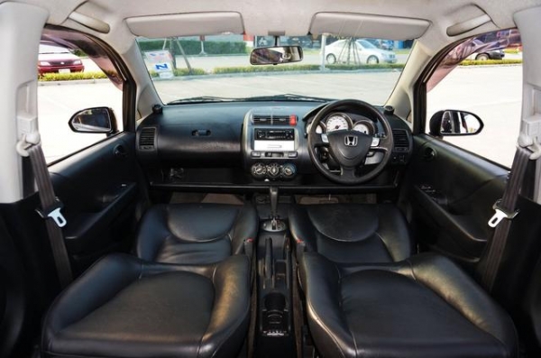 2005 HONDA JAZZ 1.5 สวยพร้อมขับ