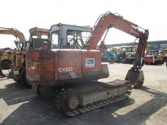 ขายรถขุด HITACHI รุ่น  EX60G  เก่านอกแท้ มีเอกสารใบอินวอย รถไม่เคยใช้งานในไทย  สนใจโทร : 099-907-9273 กิ๊ฟ