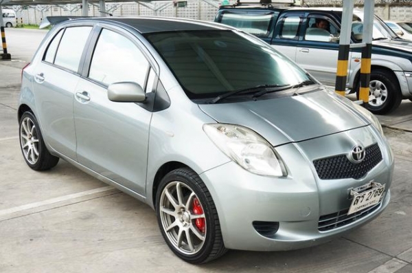 2006 TOYOTA YARIS 1.5 E