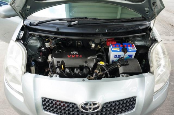 2006 TOYOTA YARIS 1.5 E