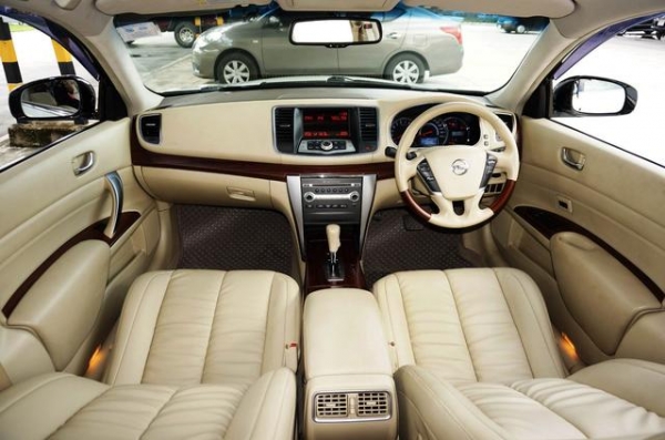 2013 NISSAN TEANA 250 XV V6