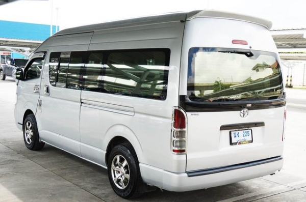 TOYOTA COMMUTER 2.5 D4D หลังคาสูง