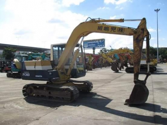 ขายรถขุด KOMATSU รุ่น PC60-6 เก่านอกแท้ มีเอกสารใบอินวอย รถไม่เคยใช้งานในไทย สนใจโทร : 099-907-9273 กิ๊ฟ