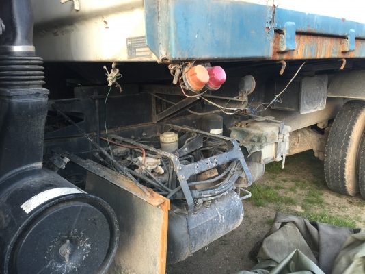 10ล้อดั้ม320แรง..ISUZU FXZ23NZH2 4-7001852 ปลายปี49..รถบรรทุกเม็ดข้าวโพด มีระบบลาก รถสวย ยางสวย..