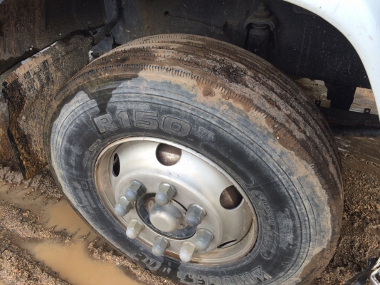 10ล้อดั้ม320แรง..ISUZU FXZ23NZH2 4-7001852 ปลายปี49..รถบรรทุกเม็ดข้าวโพด มีระบบลาก รถสวย ยางสวย..