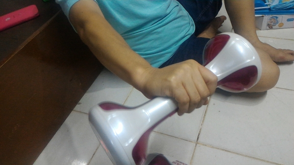 ดัมเบลยกน้ำหนักแบบสั่นได้ ALINCO ขนาด 1 กก. ของใหม่ช่วยให้การยกมีขยับตามการสั่น